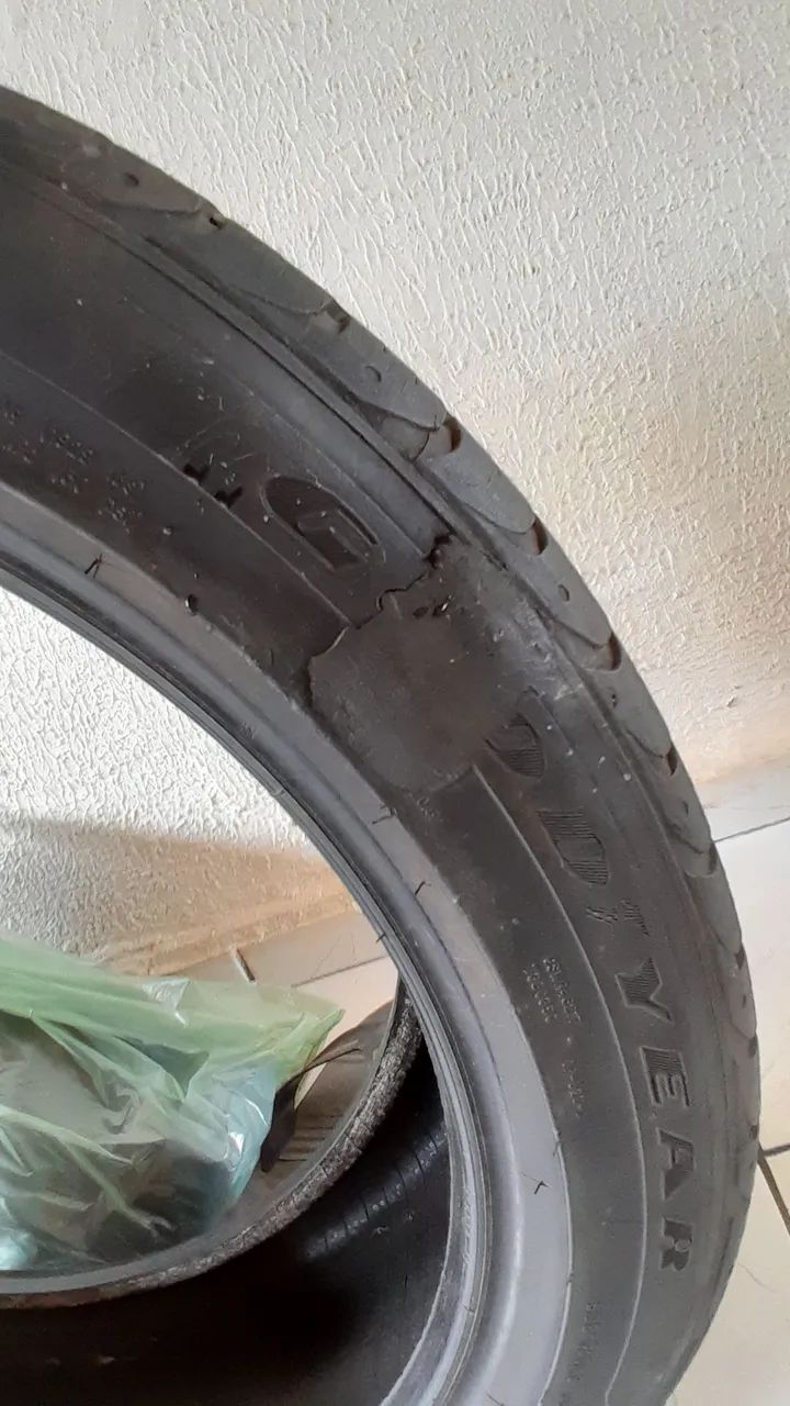 Pneu Goodyear 20° 245/45/20 - Foto 5