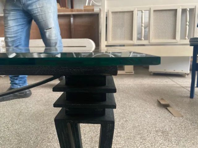 Mesa de centro com tampo de vidro - Foto 3