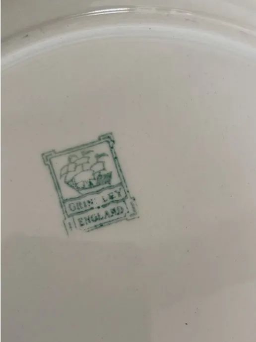 Antigo aparelho de jantar em porcelana inglesa, de família - Foto 6