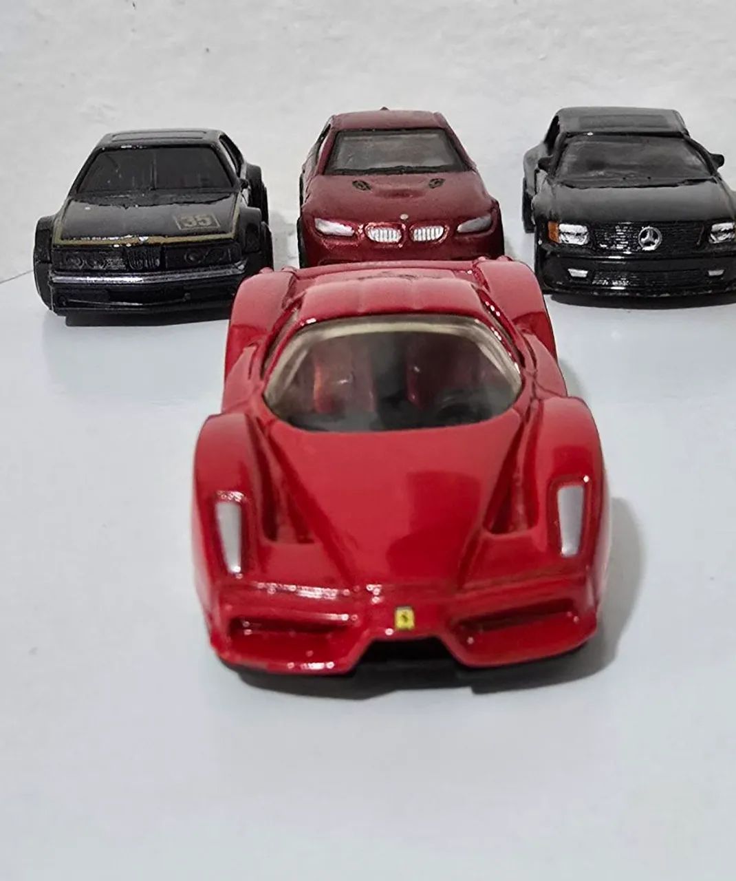 Vendo hot wheels Ferrari Enzo  - Foto 2