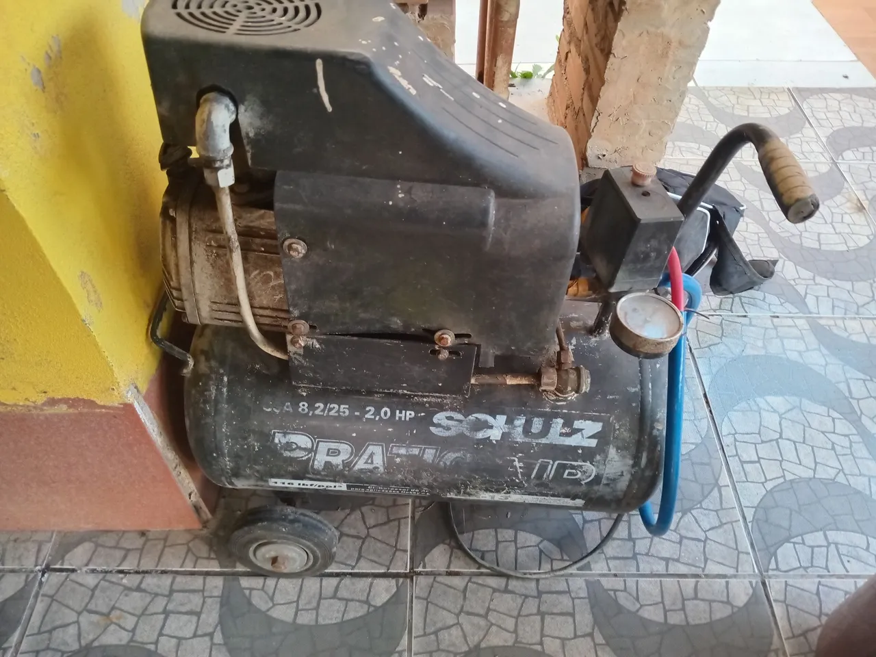 Compressor de ar Schulz Pratic 8.2/25 2.0 HP