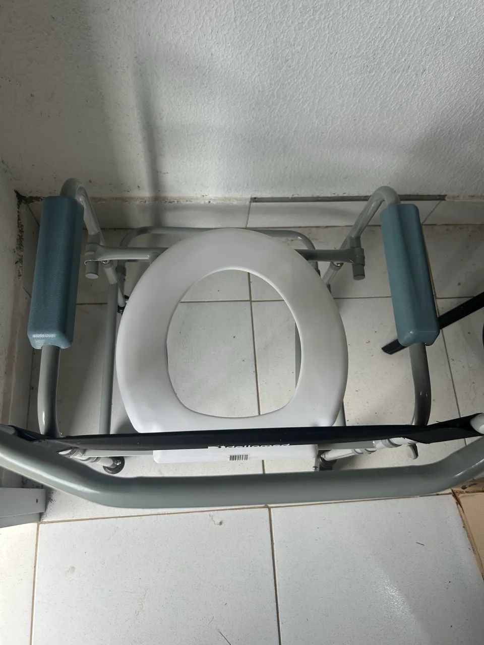 Cadeira de Banho de Rodas  - Foto 3