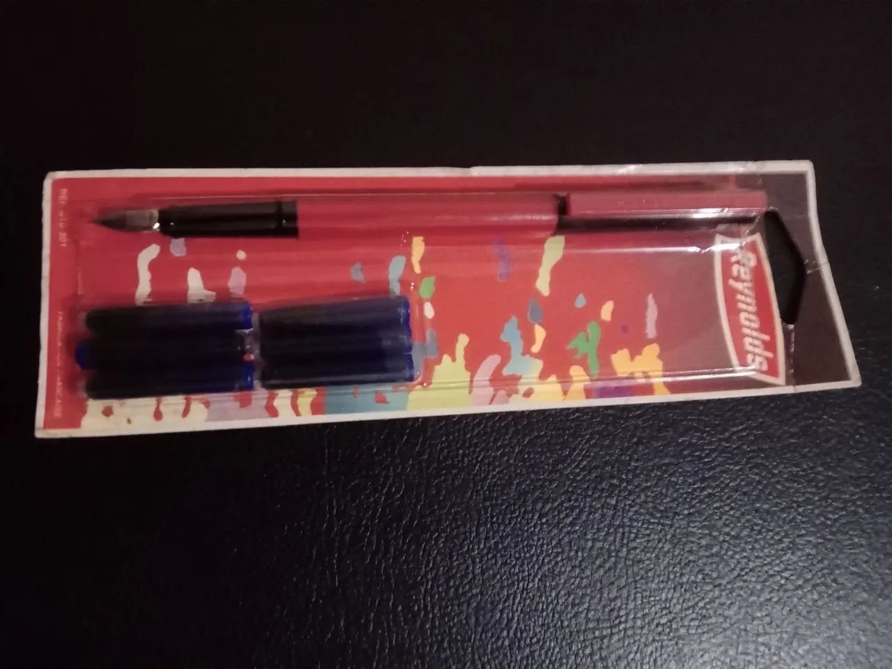 Caneta Tinteiro Reynolds com cartuchos de tinta