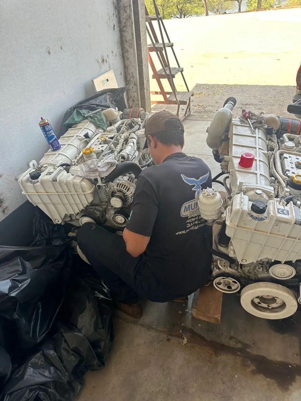 2  Motores Mercury Diesel QDS4 4.2 82h Branco Parella - Foto 7