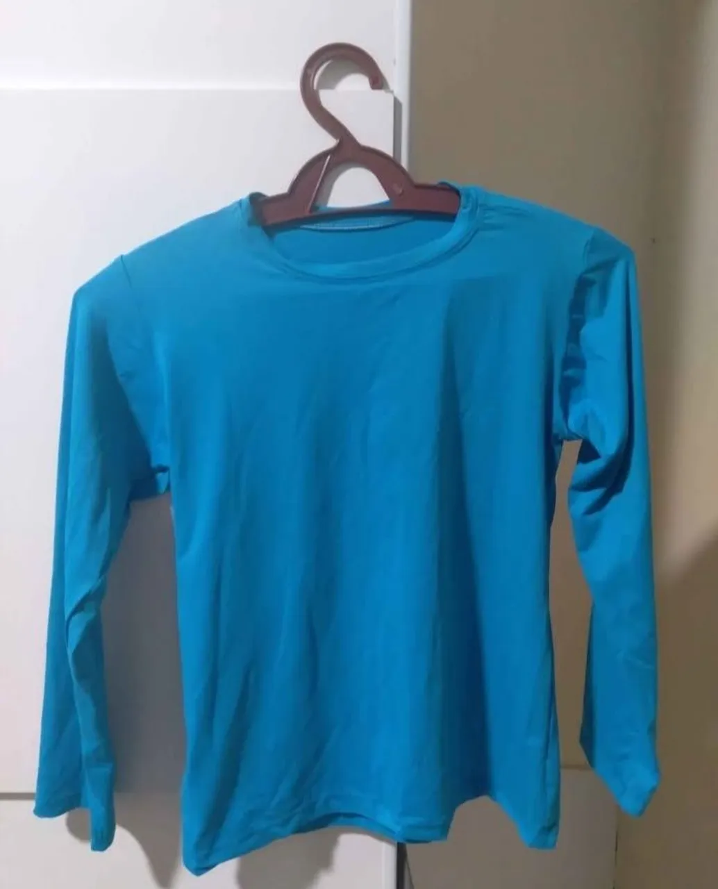 Camiseta manga longa azul
