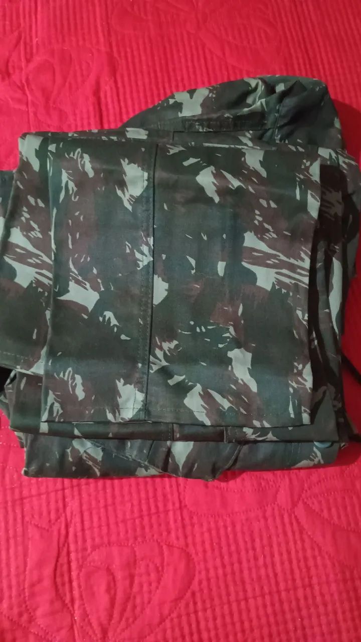 Calça e Gandola Militar Nova e outros conjuntos 