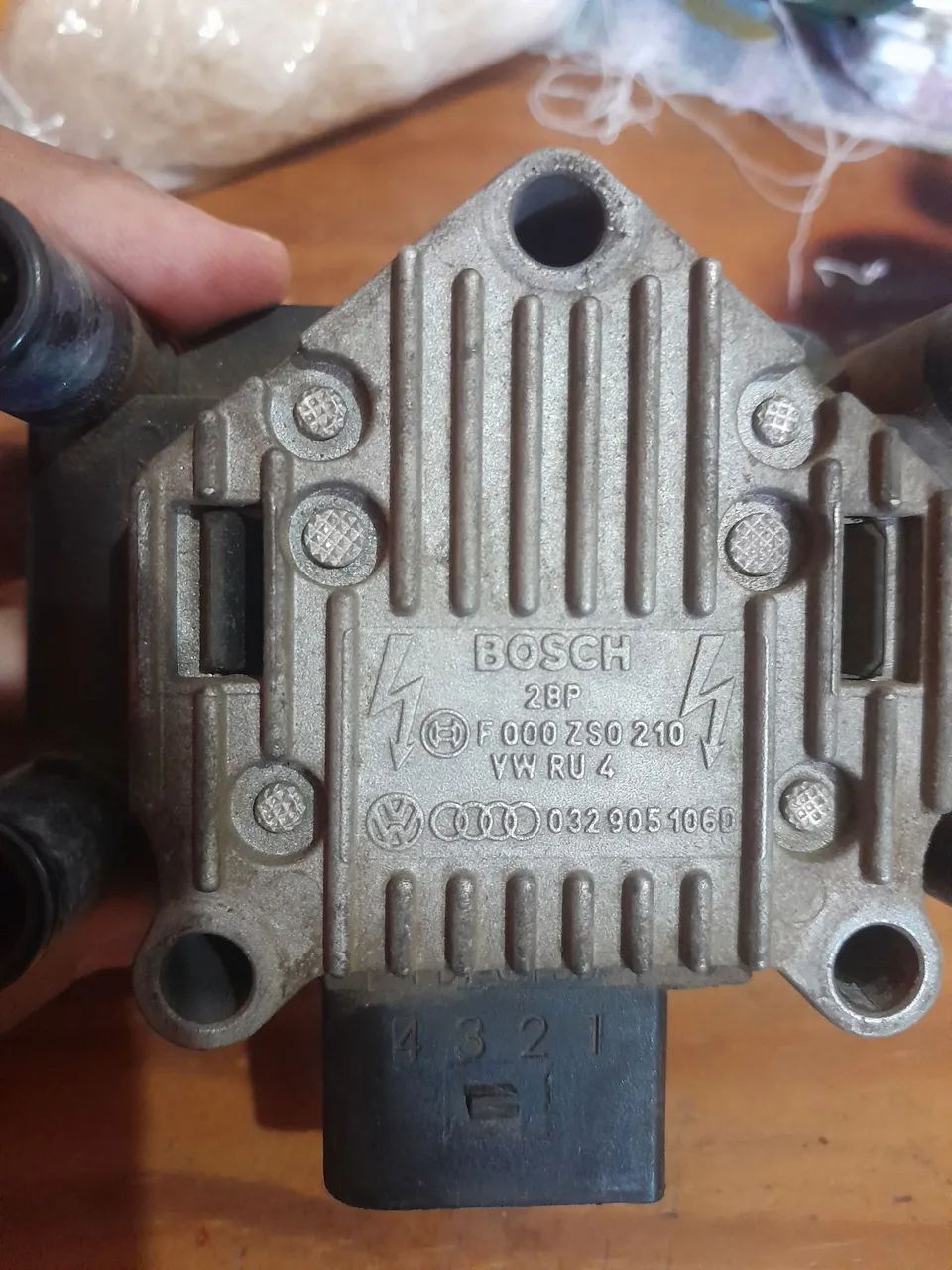 Bobina de Ignição BOSCH VW - Foto 2