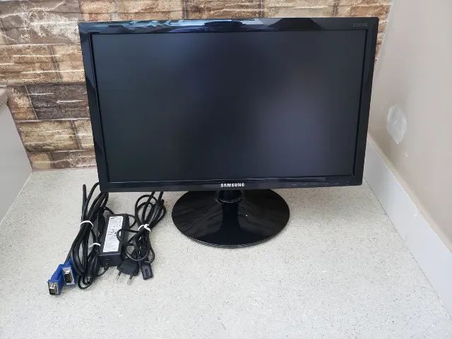 Monitor Led Samsung de 19 PL com saída Dvi conservado.