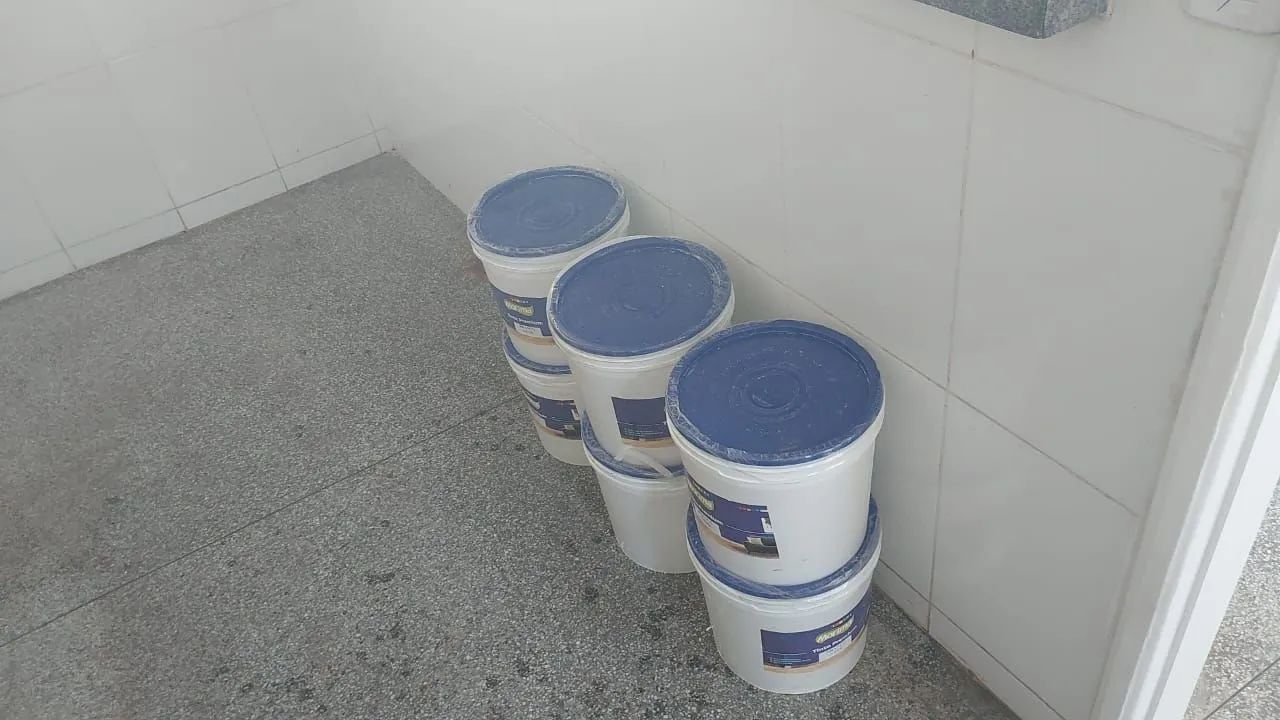 Tintas Acrílicas e Semi brilho,esmalte sintético Todas as Cores Preços Excelentes. - Foto 2