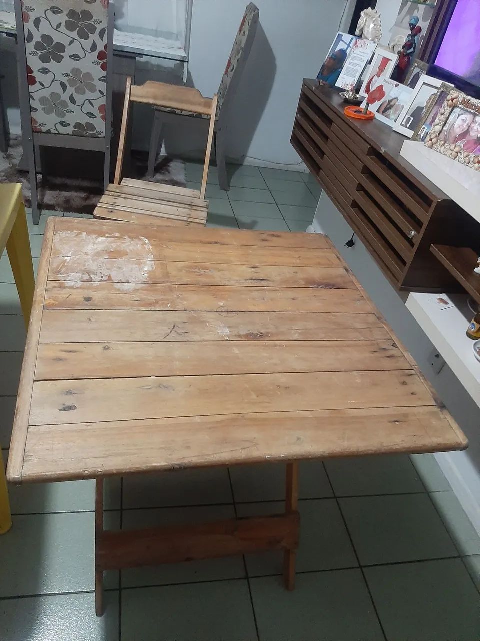 Mesa de madeira para comércio