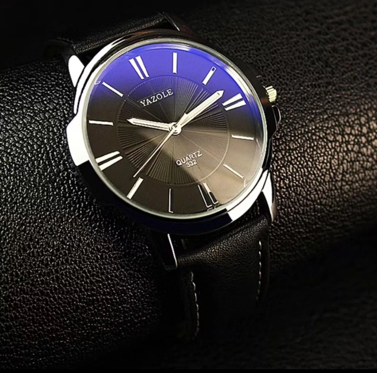 Relógio Quartz Yazole 