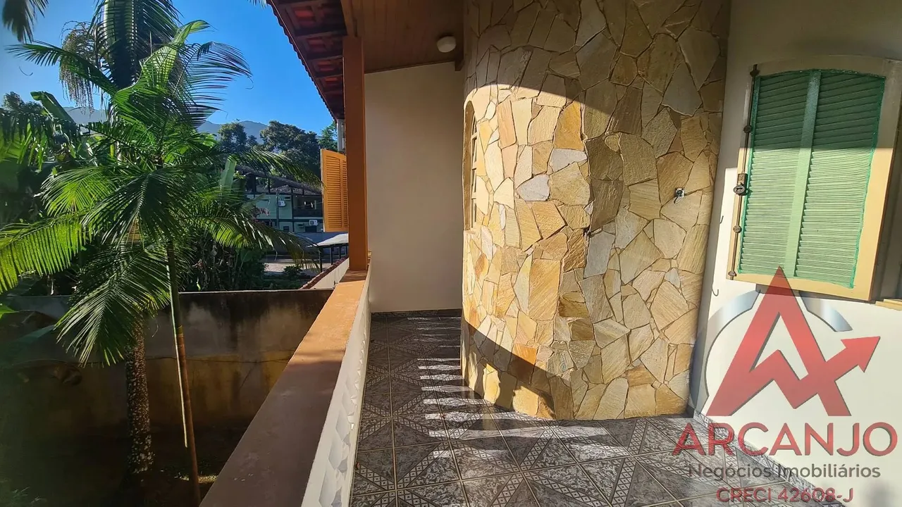 CASA PARA LOCAÇÃO DEFINITIVO NA VILA DO ITAMAMBUCA EM UBATUBA/SP.