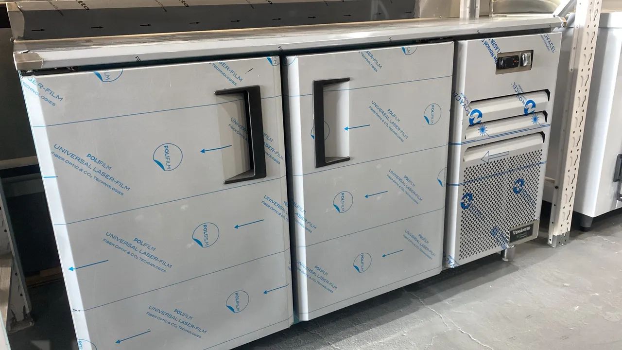 Balcão refrigerado FROST FREE interna inox 150 cm