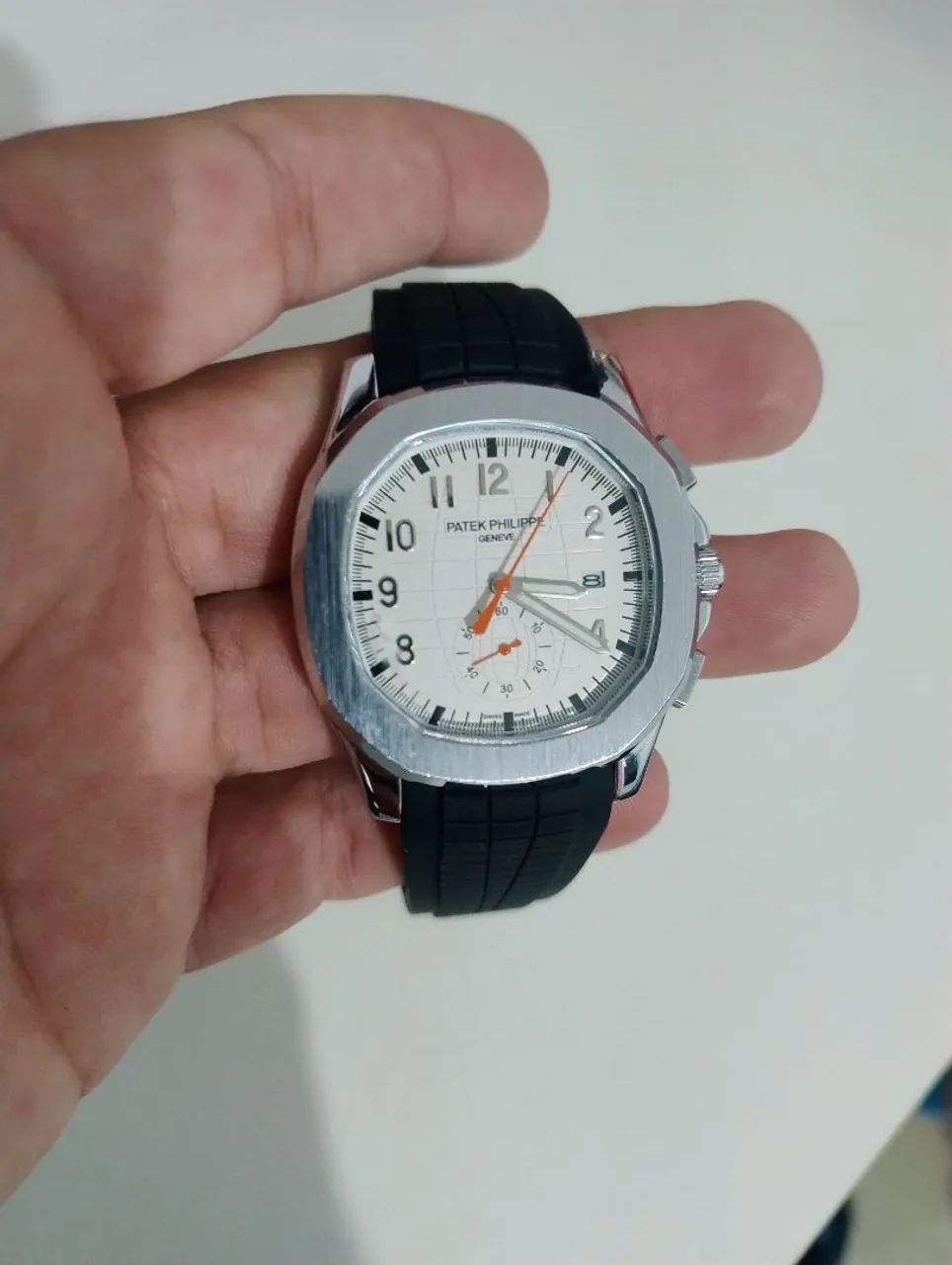 Relógio....patek...100%...funcional..novo...na...caixaa