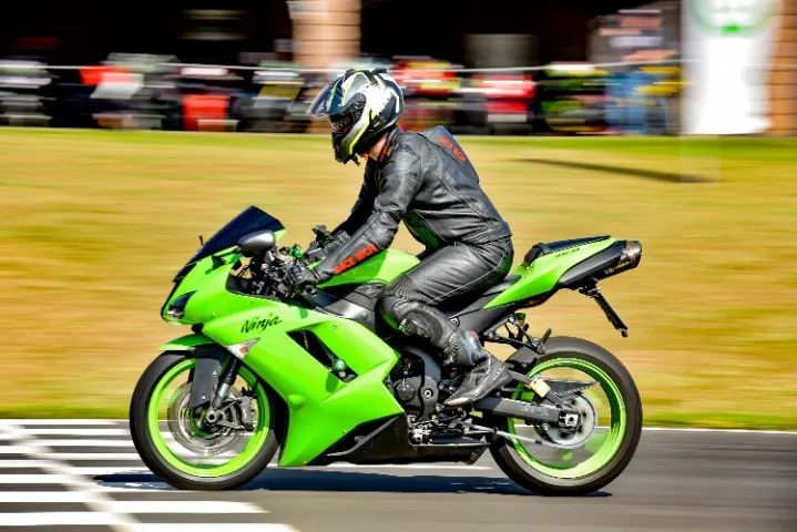 Kawasaki Zx-6r 600cc 2008 - 1460747059 | OLX