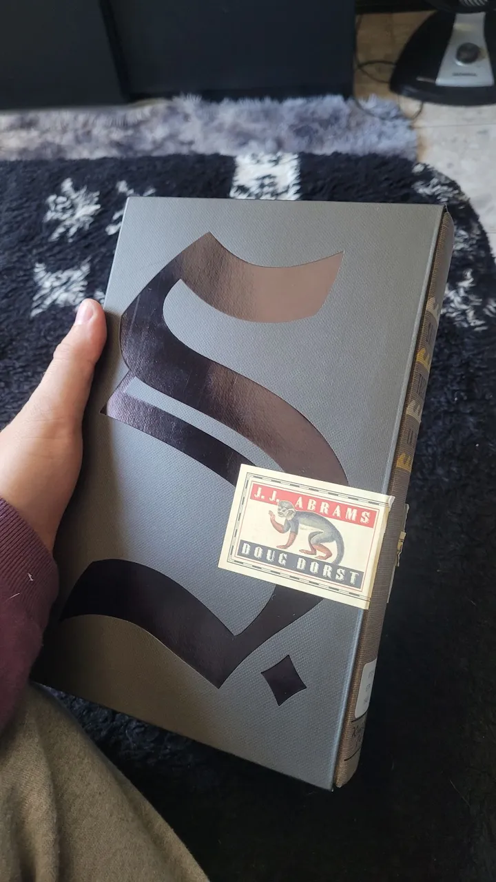 Livro Navio de Teseu