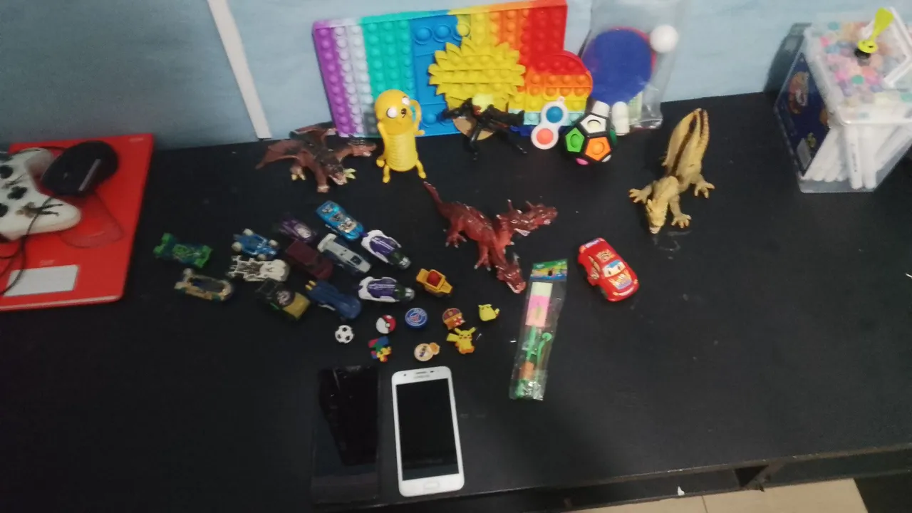 Diversos brinquedos