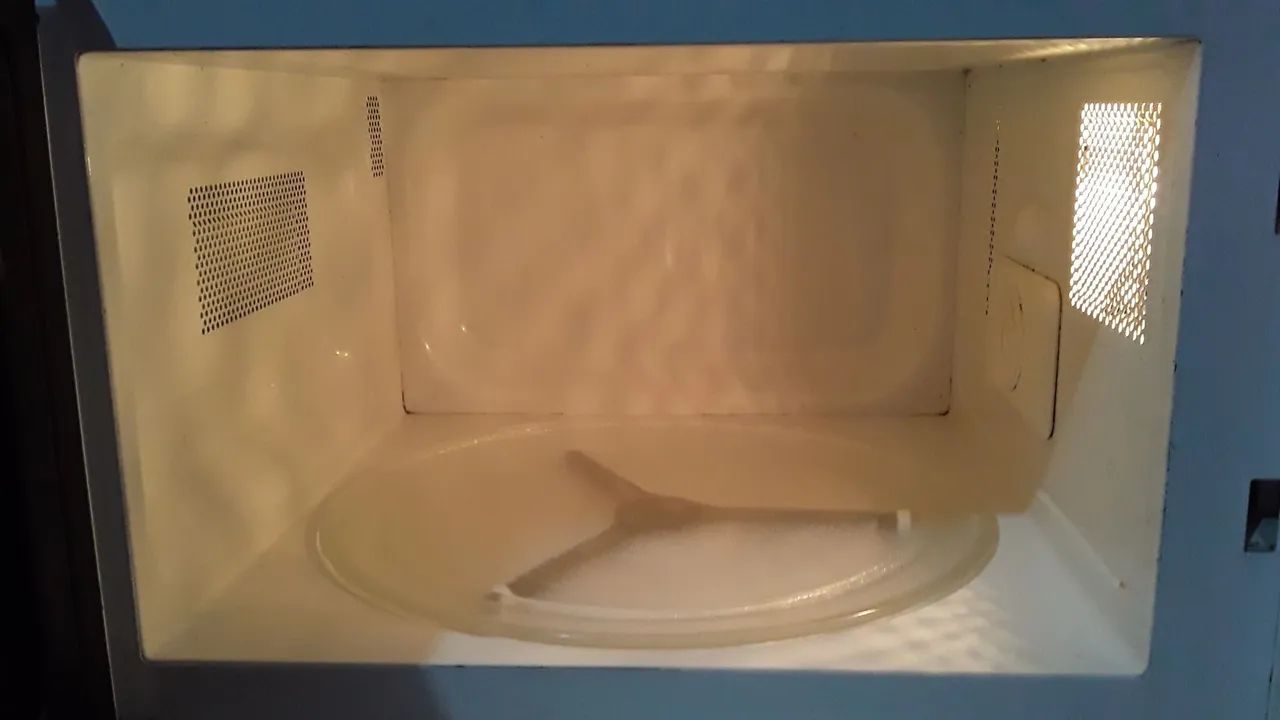 Microondas LG 27 litros  - Foto 2