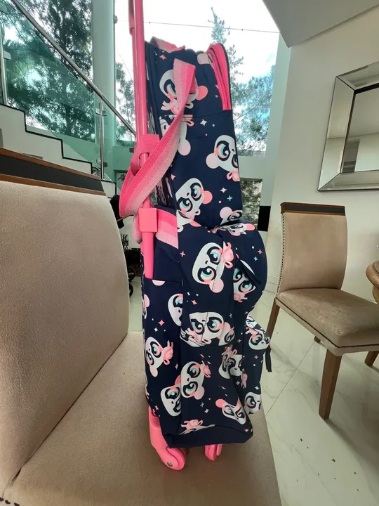 Mochila Puker Infantil com Rodinhas Panda Usado
