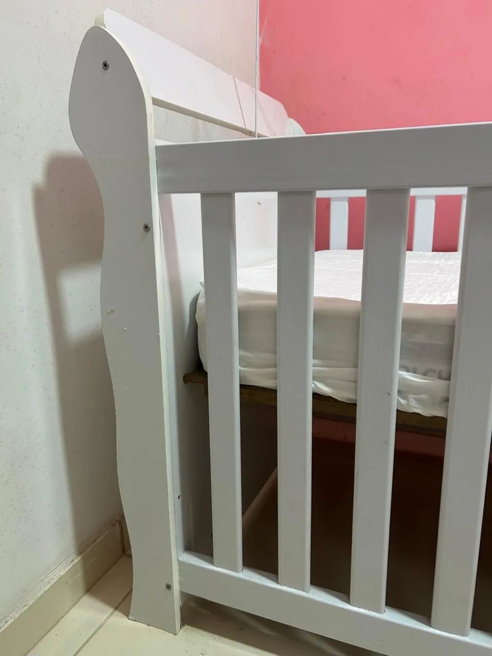 Never-used crib