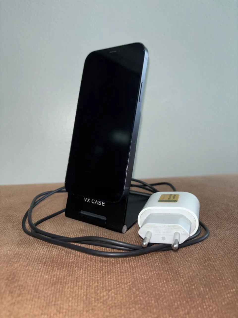iPhone 12 (256 GB) + Carregador Magnético VX Case + tomada original