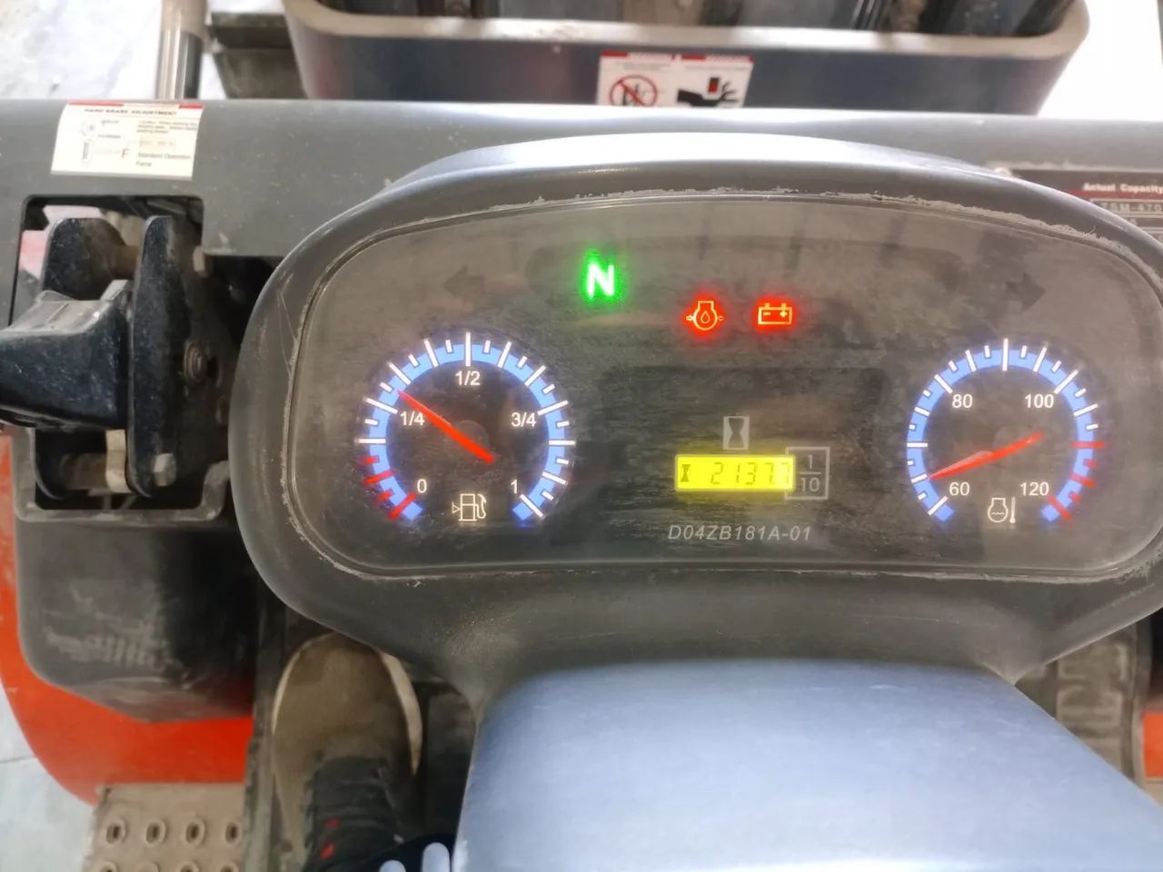 Empilhadeira 2023 - Lança Triplex - Foto 4