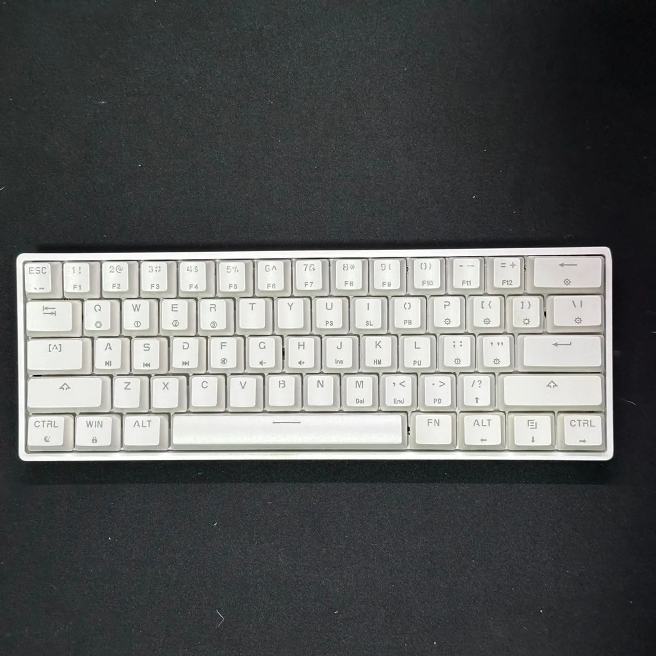 Teclado Mecânico Gamer Skyloong SK61 - Switch red - Seminovo