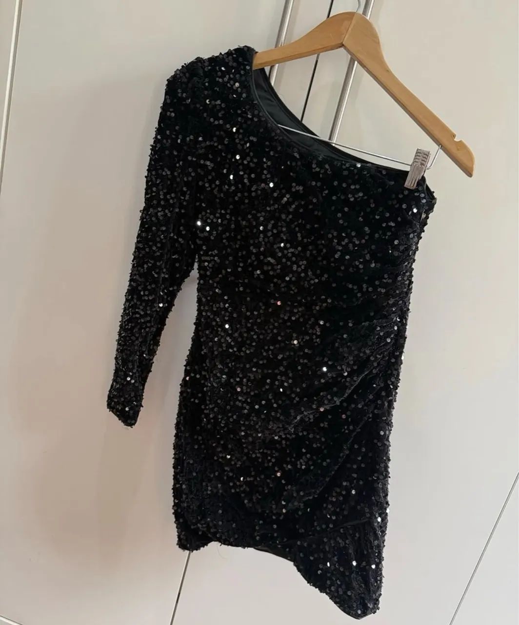 Vestido paetê preto