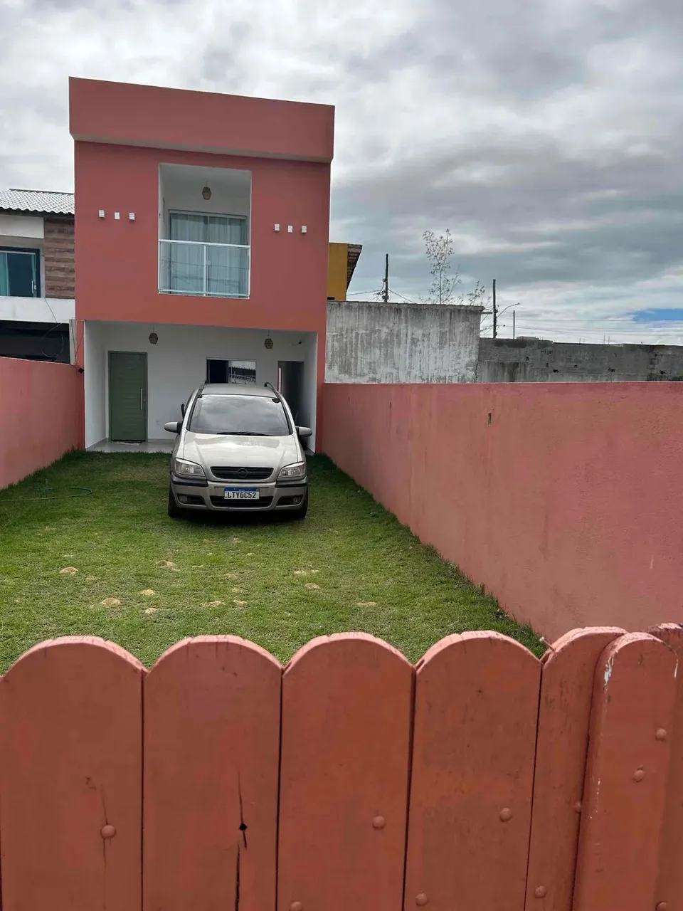 Casa à venda no Chapéu do Sol Fino Acabamento, 3 Quartos e Ampla Área Externa - São João