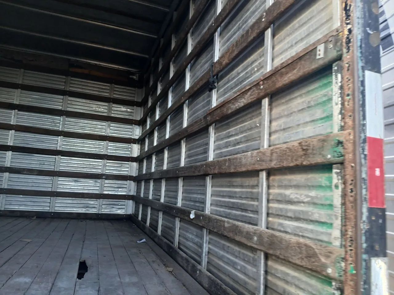 Baú f4000  - Foto 6