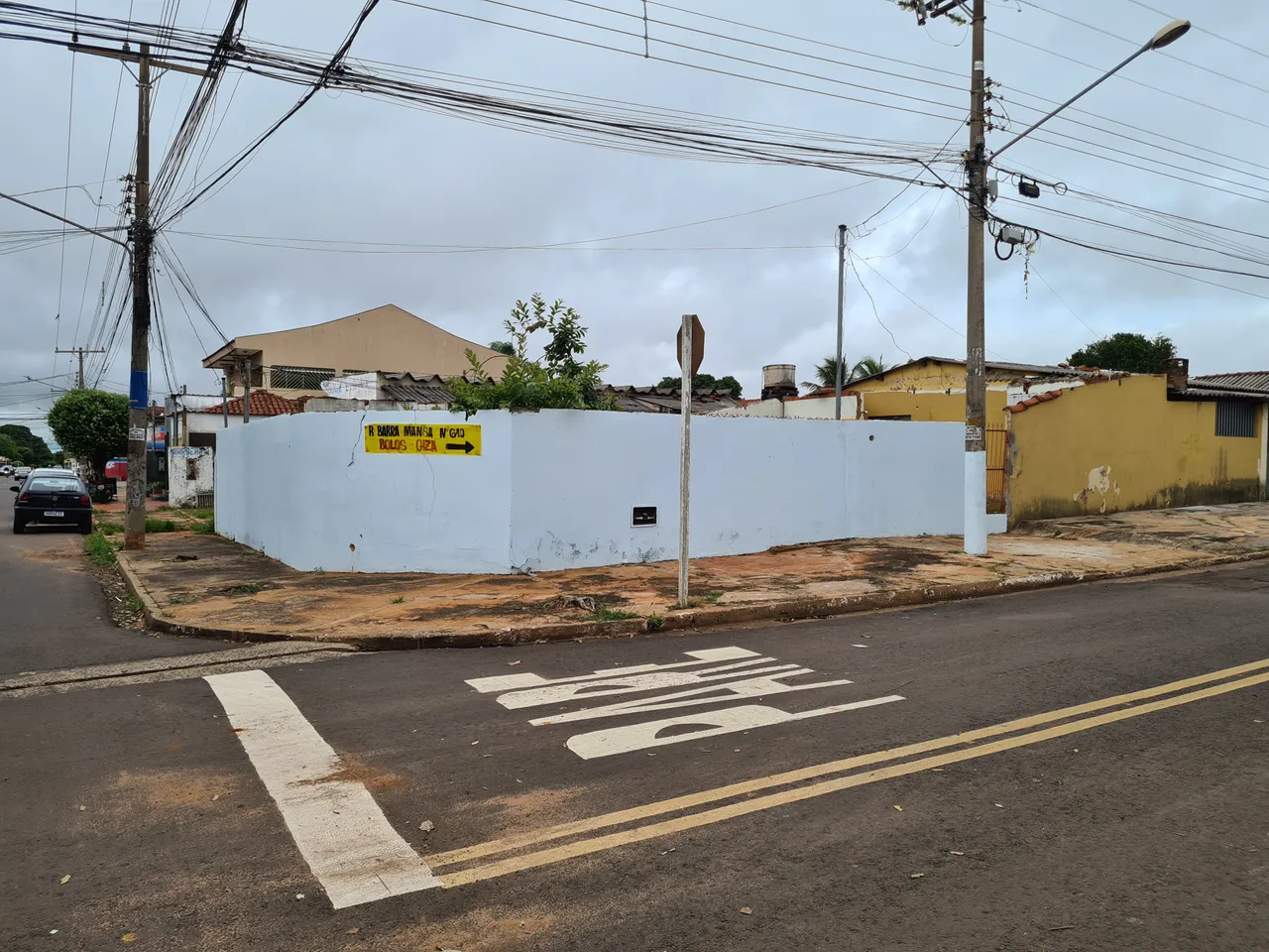 Terreno de esquina bairro Guanandi