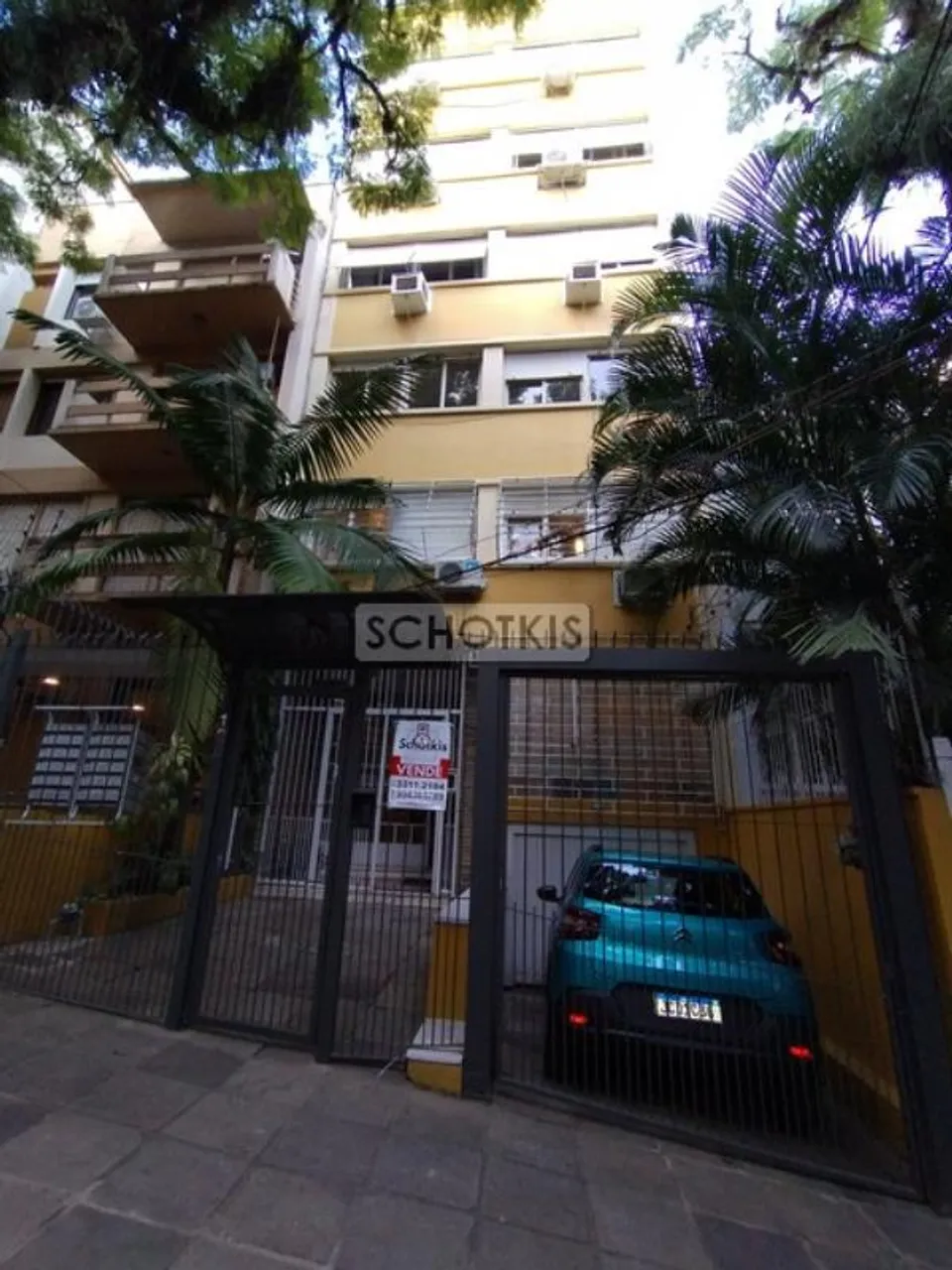 IMOBILIÁRIA SCHOTKIS VENDE APARTAMENTO DE 03 DORMITÓRIOS ESTILO CASA DUPLEX, DE FRENTE, EM