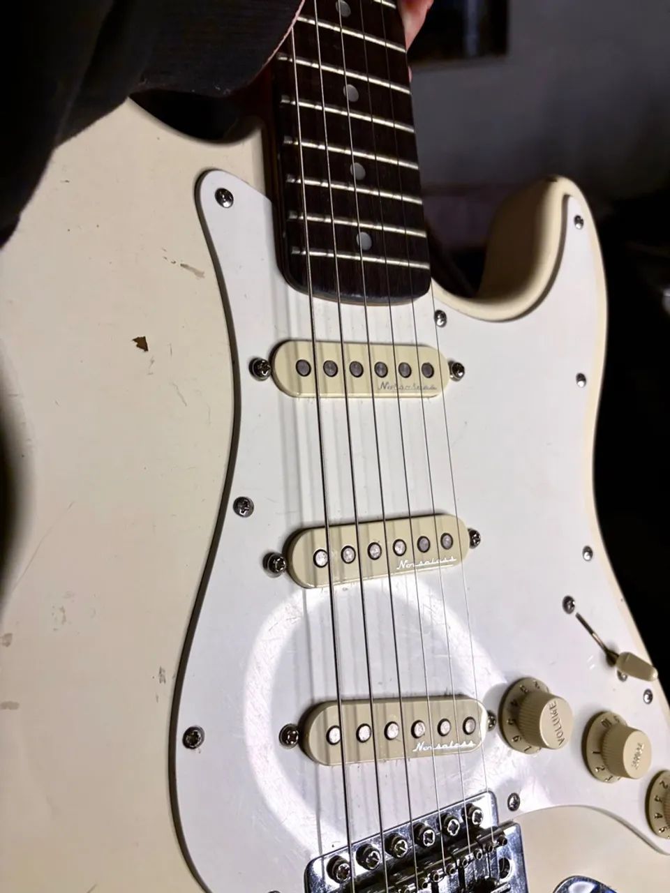 Guitarra Captadores Noiseless Fender Recondicionada - Squier - Foto 5