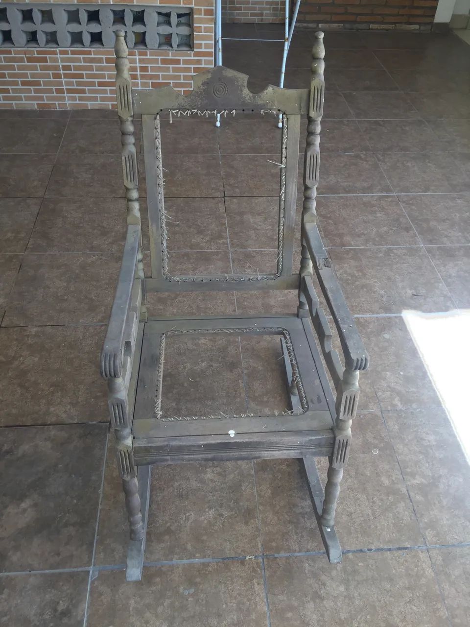 Cadeira de balanço antiga  - Foto 2