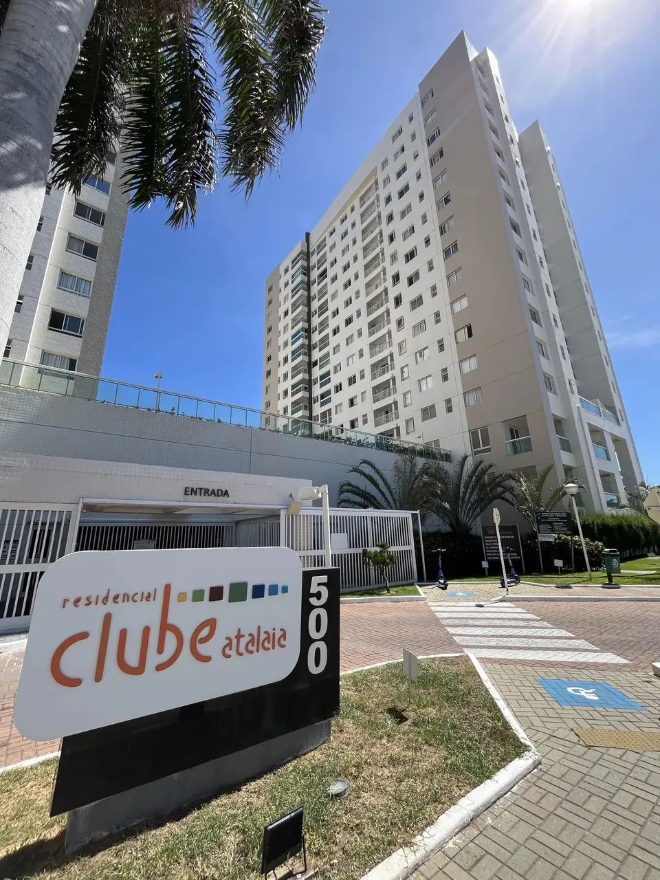 Apartamento para alugar no Condomínio Residencial Clube Atalaia, bairro Atalaia