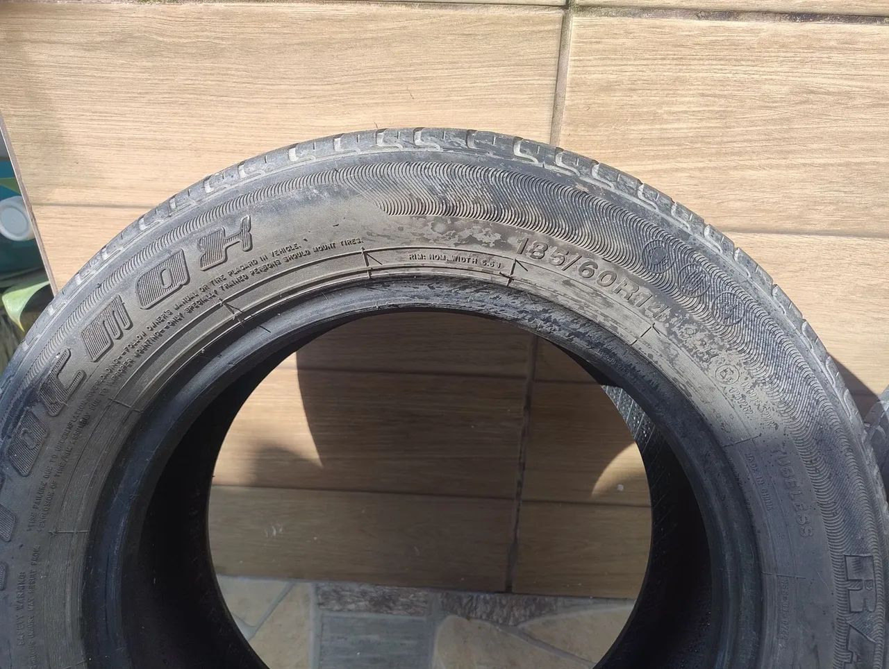 Pneus 185/60/14 usados 