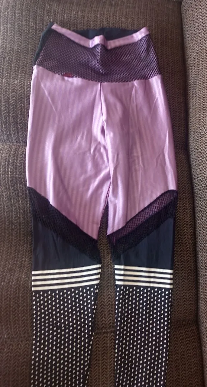 Calça Legging Fitness com Design Moderno