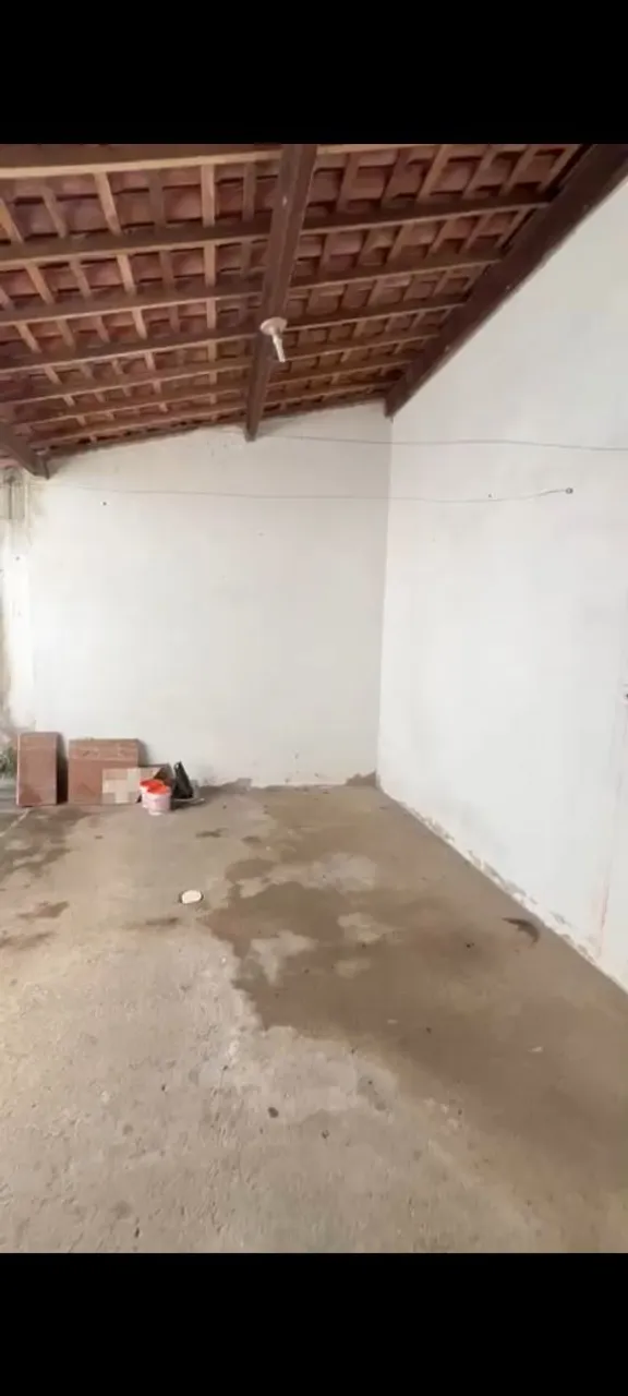 Vende se casa financiado o repasse da chave