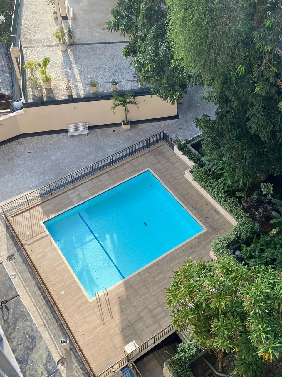 Excelente apartamento em Laranjeiras em rua tranquilíssima