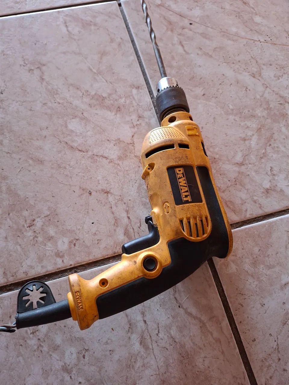 Furadeira 64169236717442120