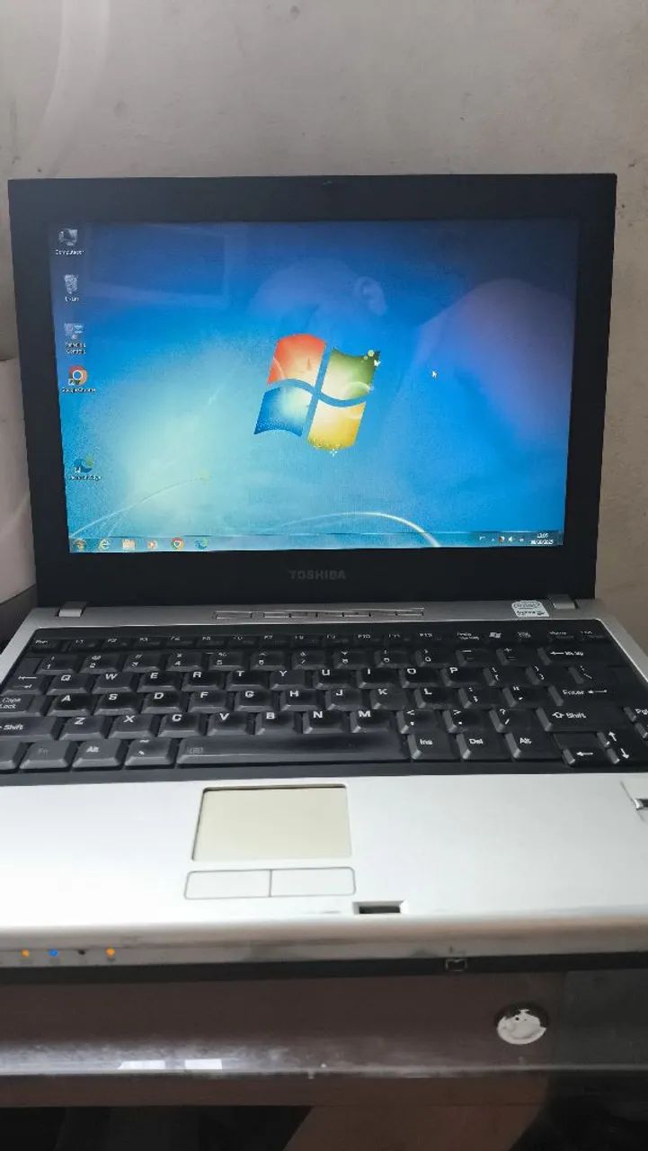 Notebook Toshiba satélite  - Foto 4