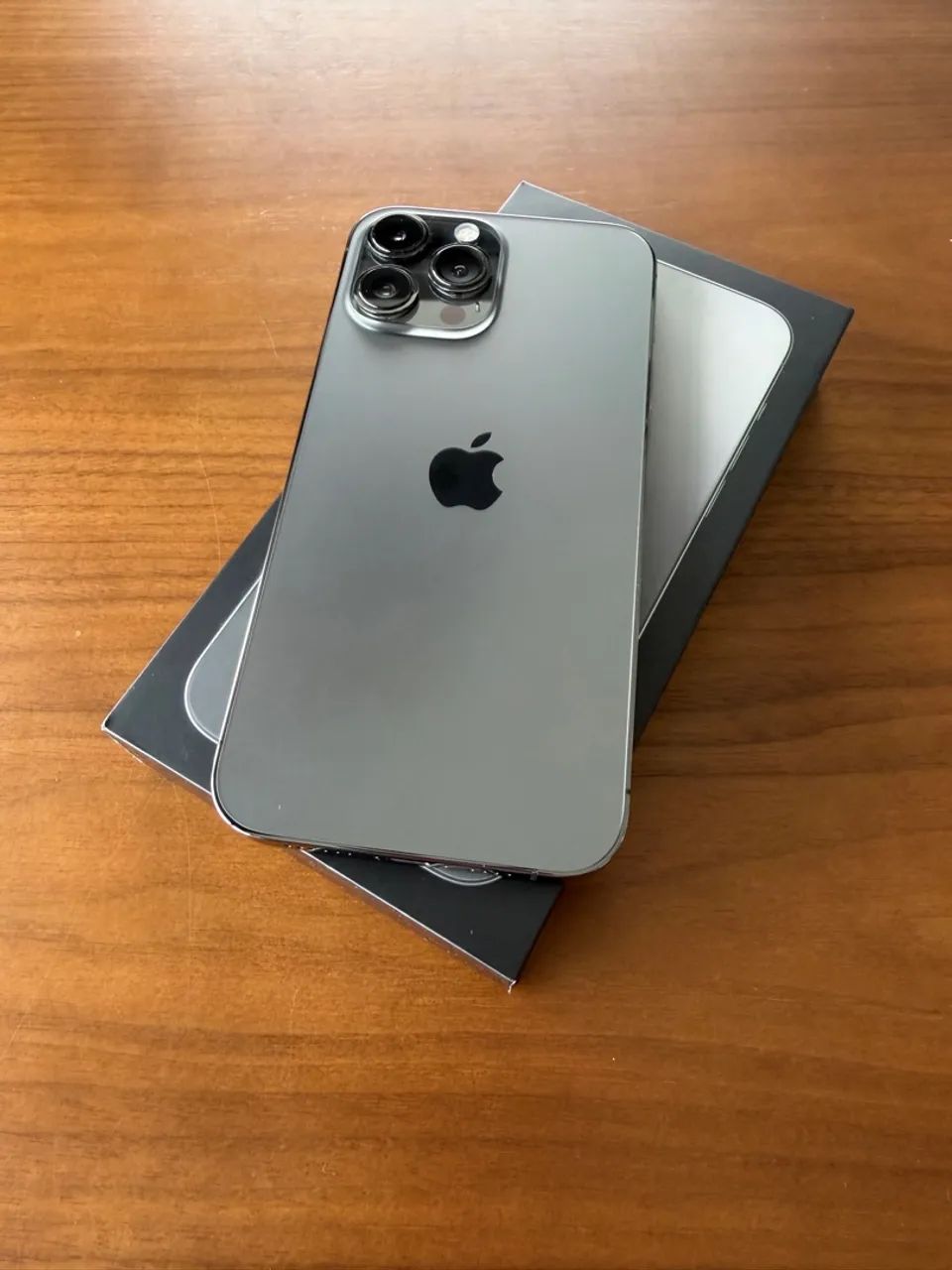 iPhone 13 Pro シルバー 512GB Celular Apple iPhone 13 Pro 512GB - LojasParaguai.com.br