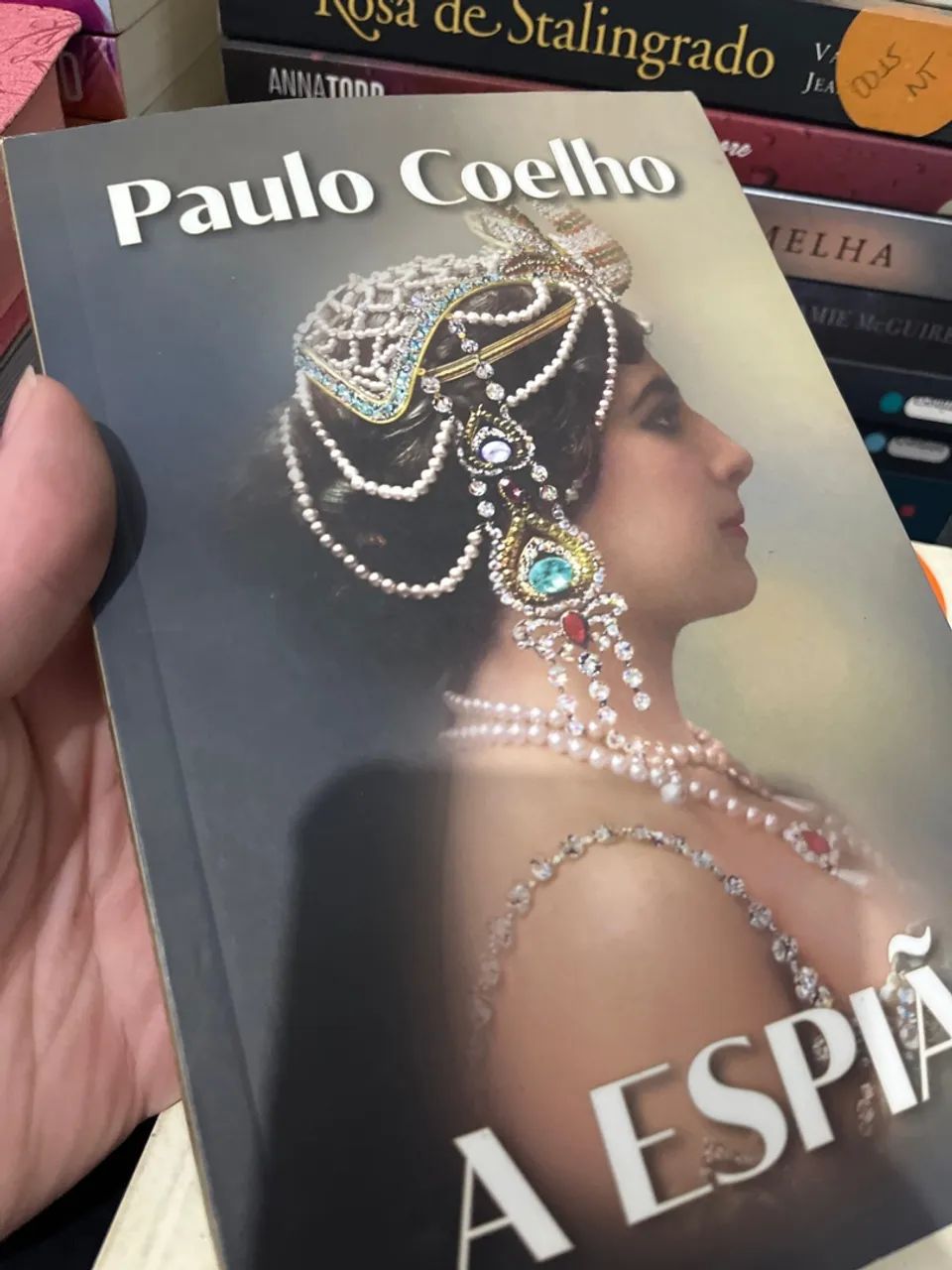 Livro A Espiã - Paulo Coelho