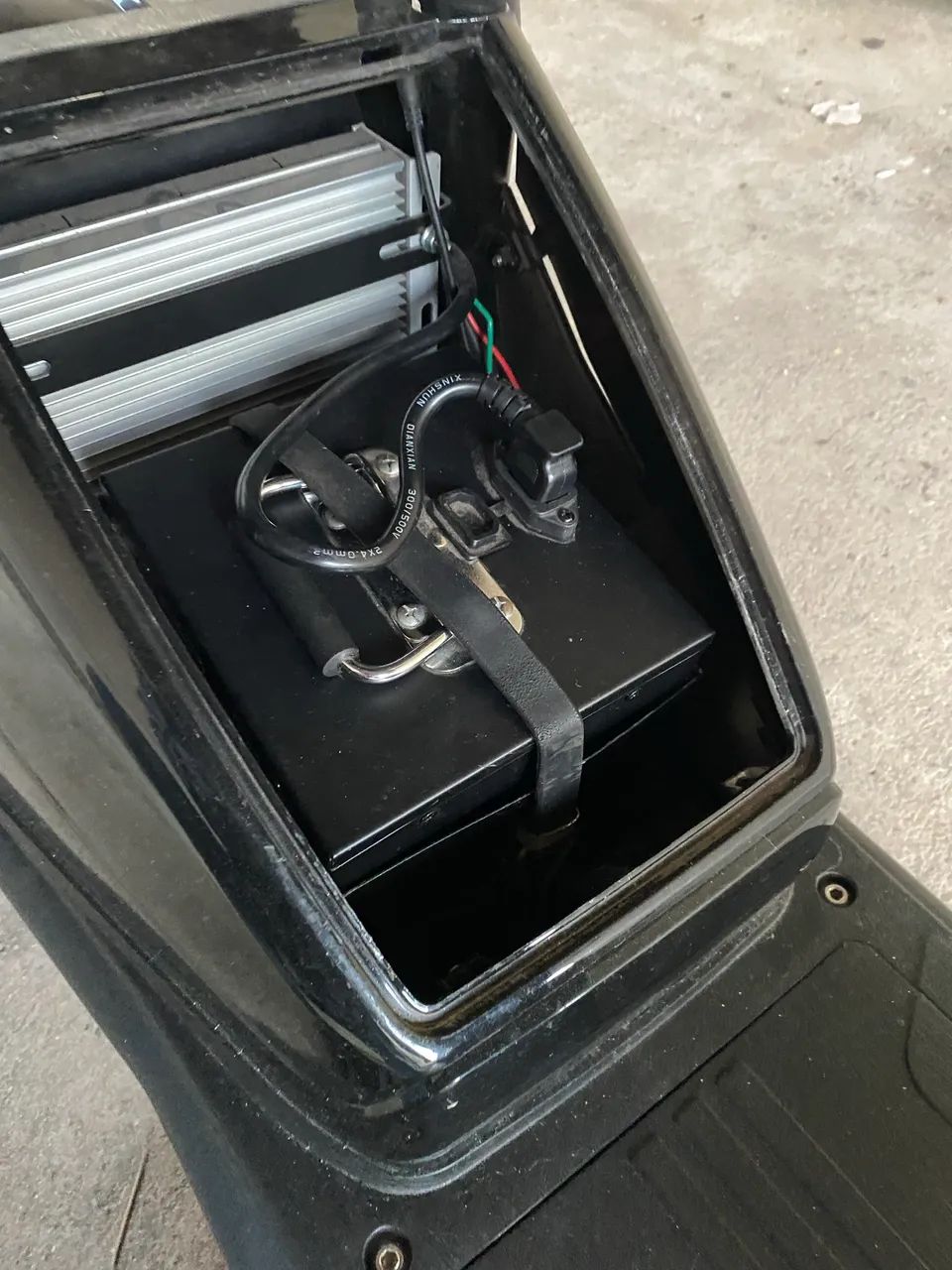 Scooter Elétrica 3000watts - Vendo ou Troco por carro - Foto 4