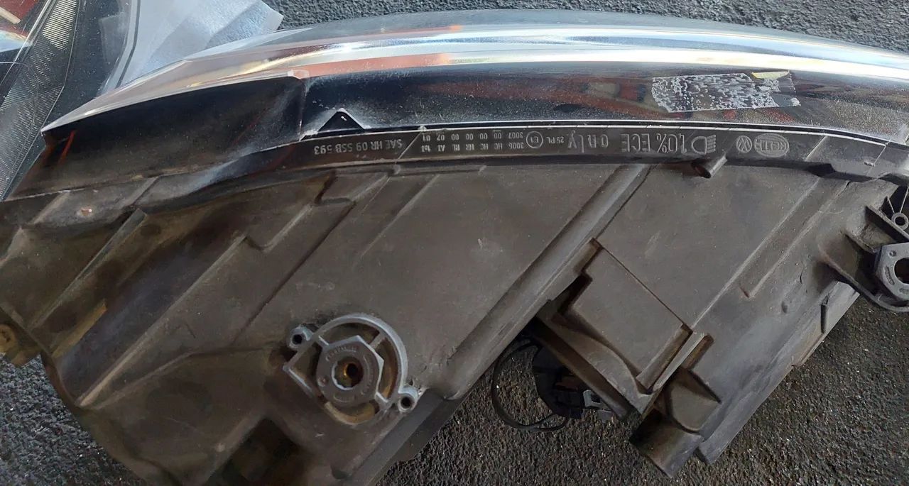 Farol Esquerdo Jetta 2011/16 S/led Orig (Usado) - Foto 3