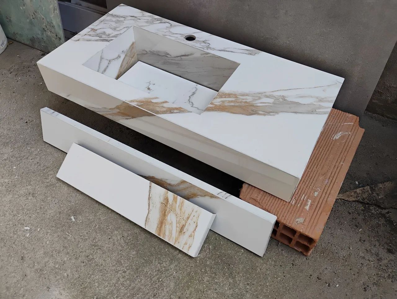 Pia Esculpida Porcelanato 70x35