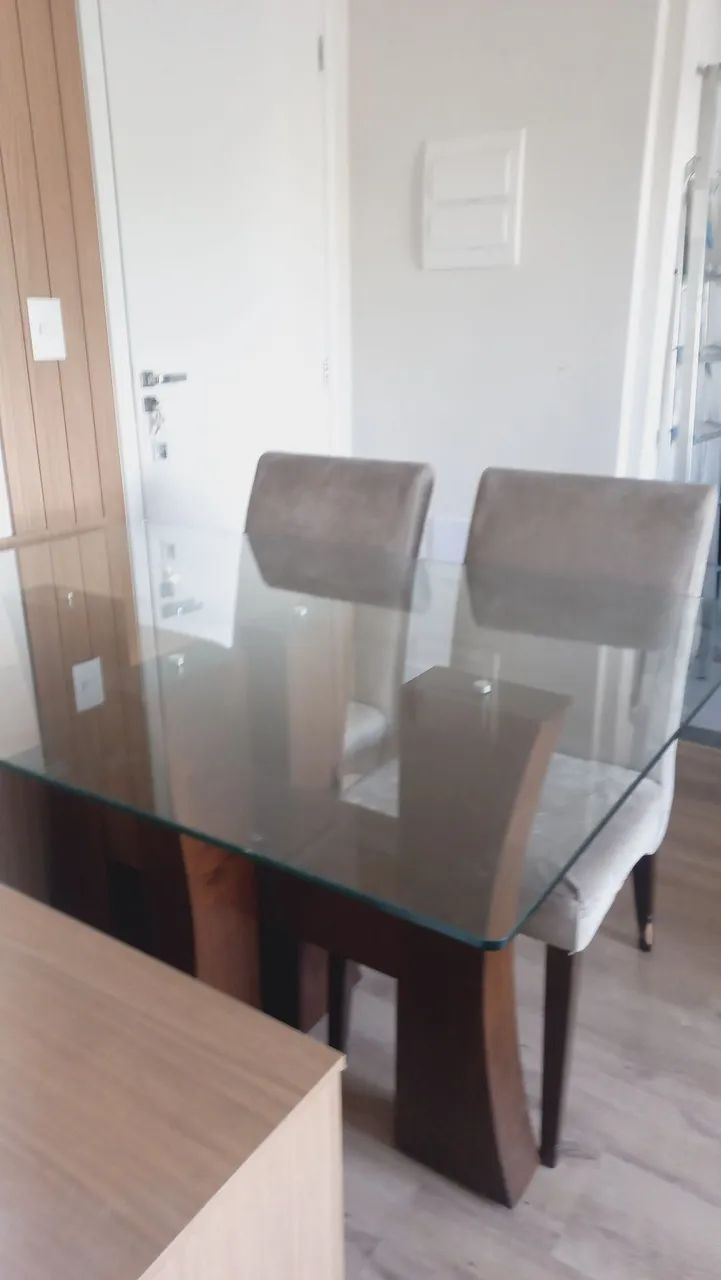 Mesa  tampo de vidro com 4 cadeiras  - Foto 3