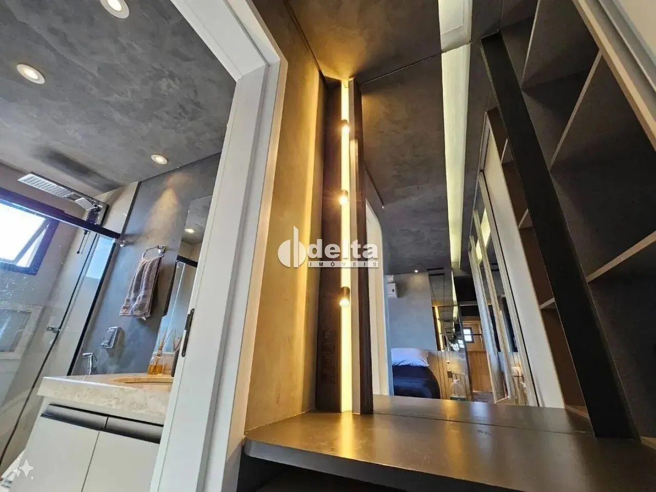 Apartamento disponível para venda no bairro Santa Mônica em Uberlândia-MG