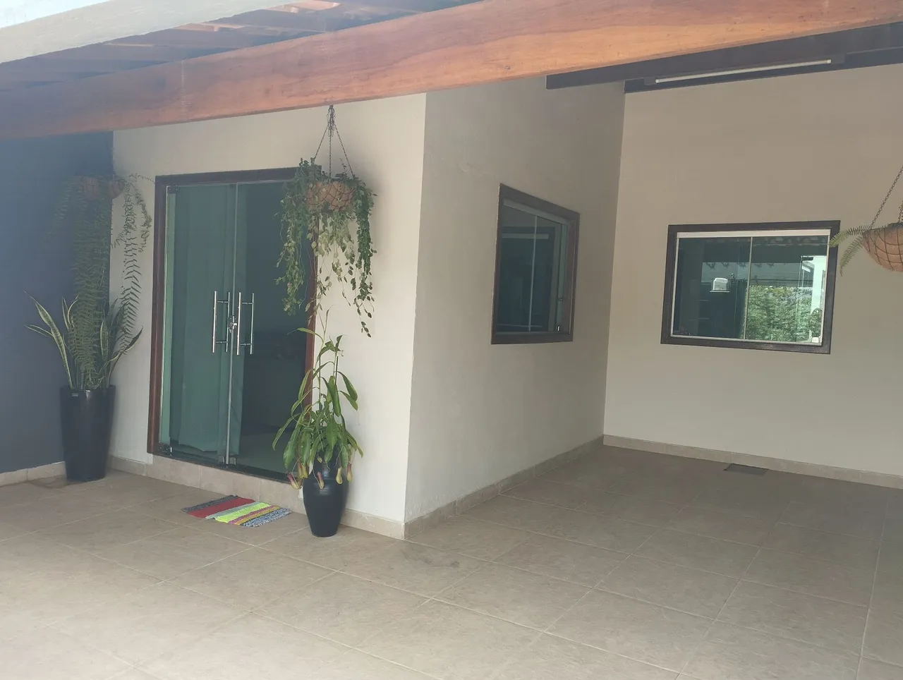Casa com 3 quartos.