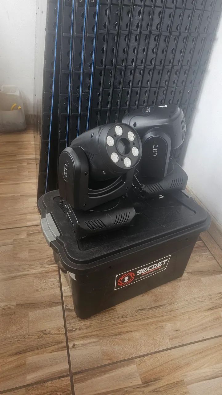 Kit de 2 Moving Head 2em1 Spot 60w Prisma 3 Faces+ Wash 6 Leds 12w 110/220v.
